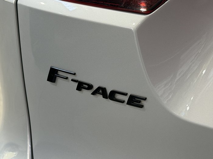 2021 Jaguar F-PACE P400 R-Dynamic SE