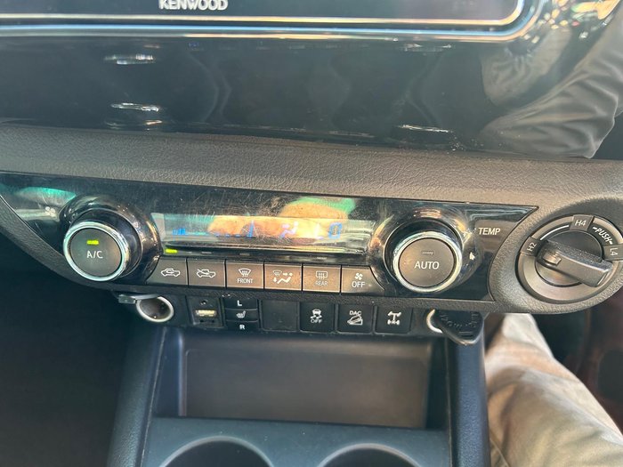 2018 Toyota Hilux SR5