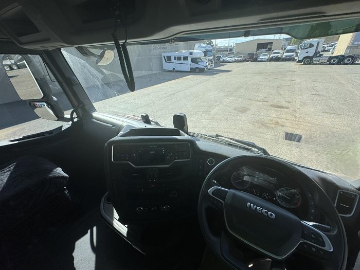 2024 Iveco S-Way AS700