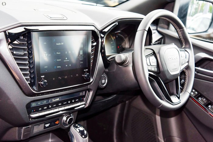 2025 Isuzu D-MAX BLADE MY25.5 4X4 Dual Range Mineral White