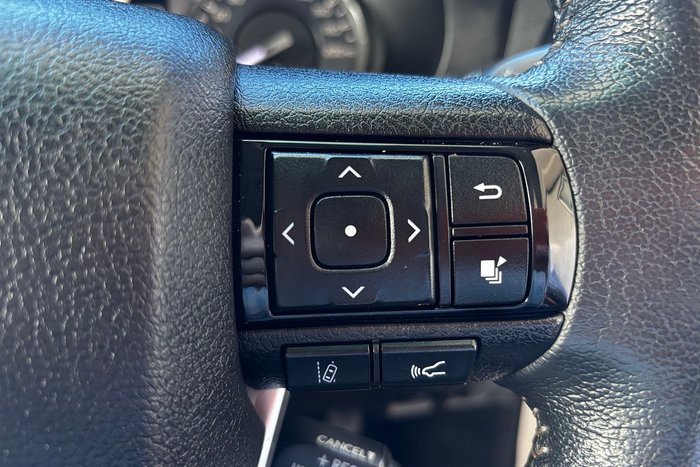 2020 Toyota Hilux SR5