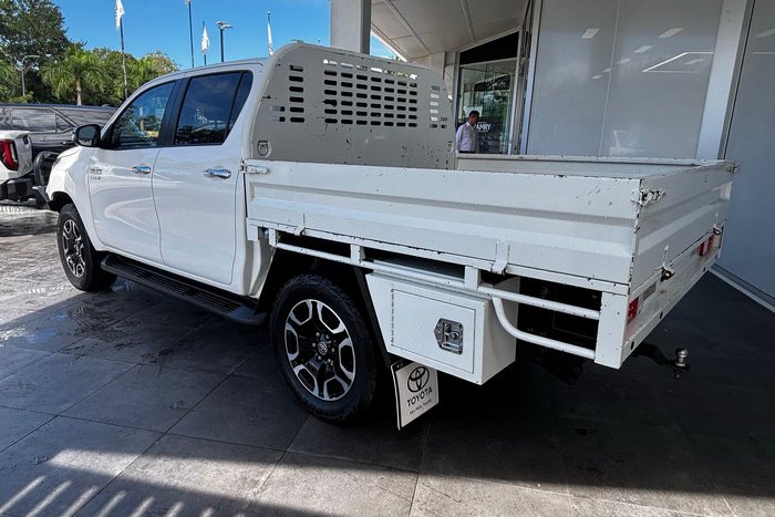 2020 Toyota Hilux SR5