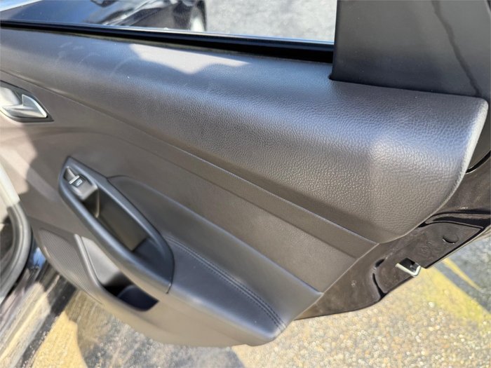 2016 FORD FOCUS TITANIUM LZ Black