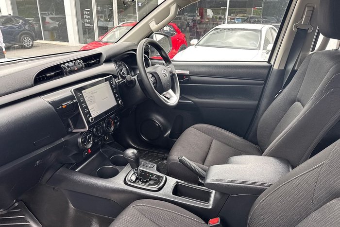 2025 Toyota Hilux SR GUN126R 4X4 Dual Range Glacier White