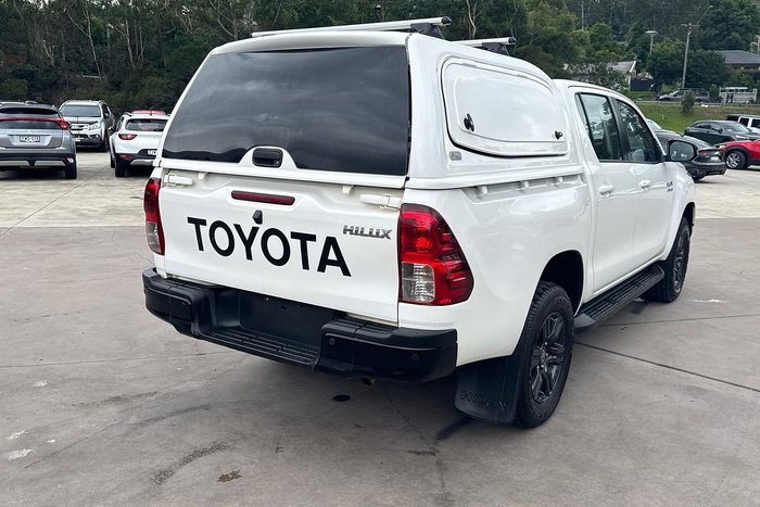 2025 Toyota Hilux SR GUN126R 4X4 Dual Range Glacier White