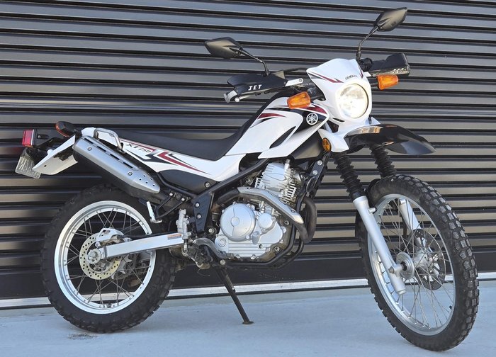 2010 Yamaha XT250 XT White