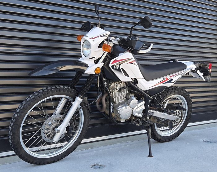 2010 Yamaha XT250 XT White