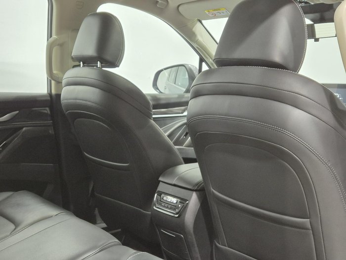 2021 LDV D90 Executive