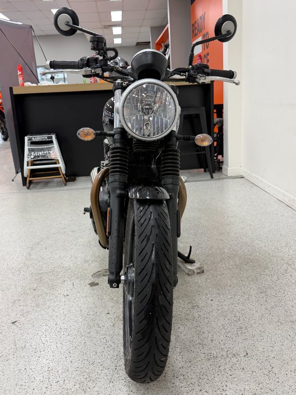 2017 Triumph STREET TWIN Black