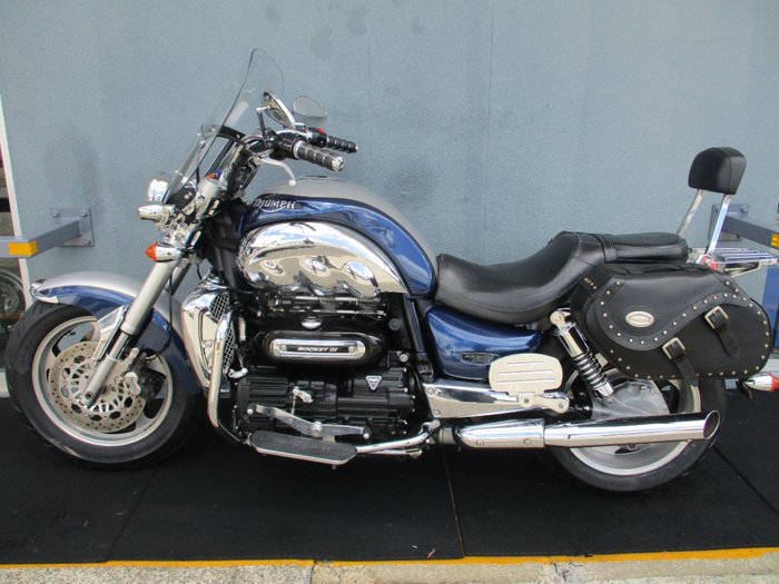 2008 Triumph ROCKET III CLASSIC BLUE
