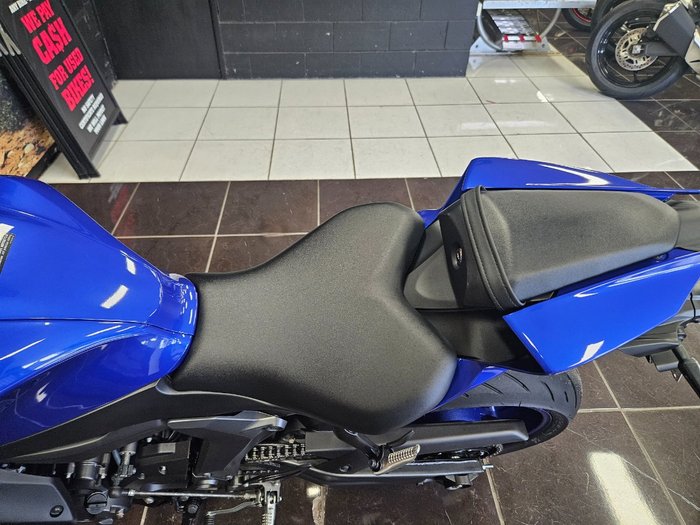 2025 Yamaha YZF-R7LA BLUE