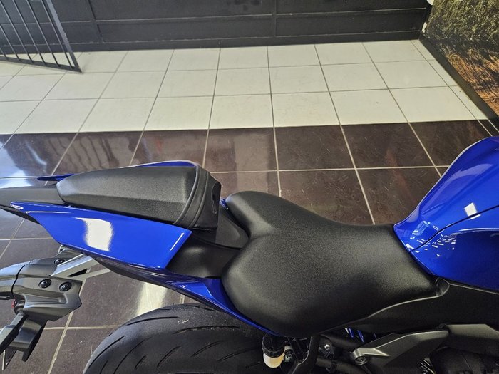 2025 Yamaha YZF-R7LA BLUE