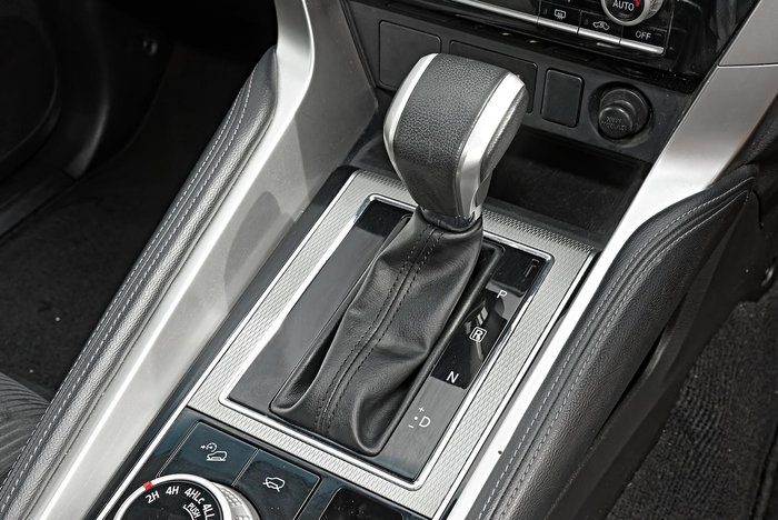 2022 Mitsubishi Pajero Sport GLX