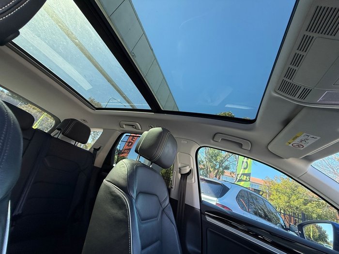 2019 Volkswagen Touareg 190TDI Launch Edition