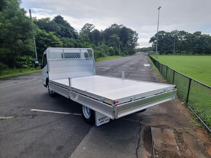 2025 Fuso Canter 615 White