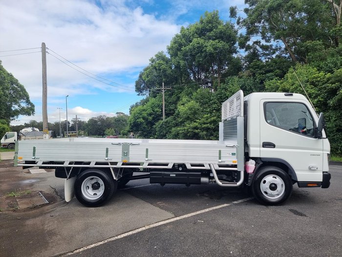 2025 Fuso Canter 615 White