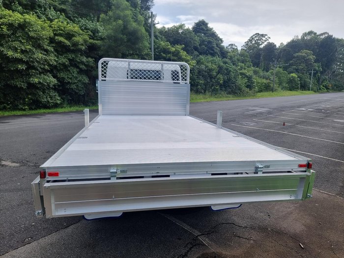 2025 Fuso Canter 615 White