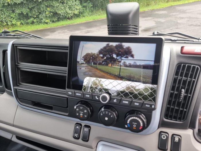 2025 Fuso Canter 615 White