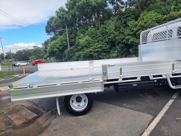 2025 Fuso Canter 615 White