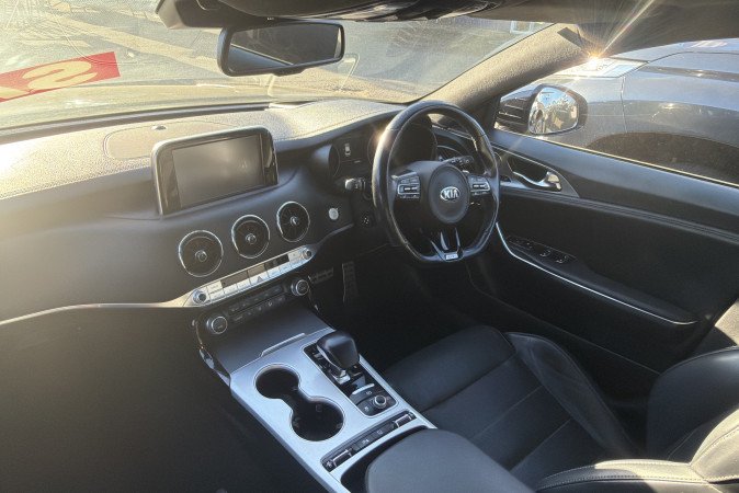 2018 KIA STINGER GT (BLACK LEATHER)