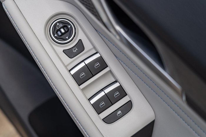 2025 Jaecoo J5 EV Summit