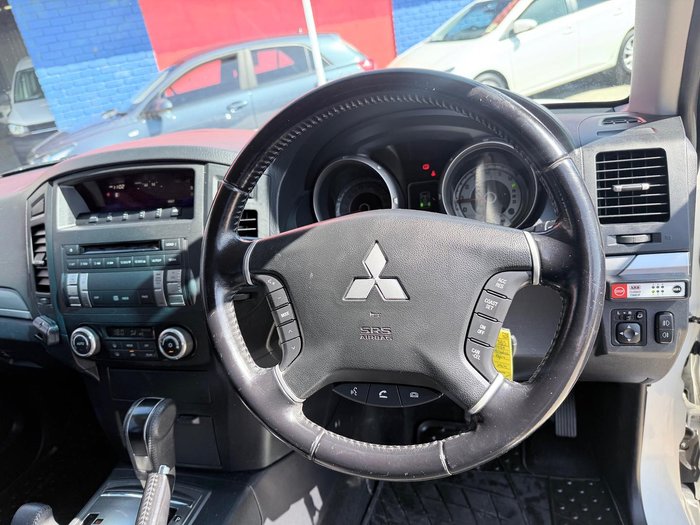 2011 Mitsubishi Pajero GLS NT MY11 4X4 White