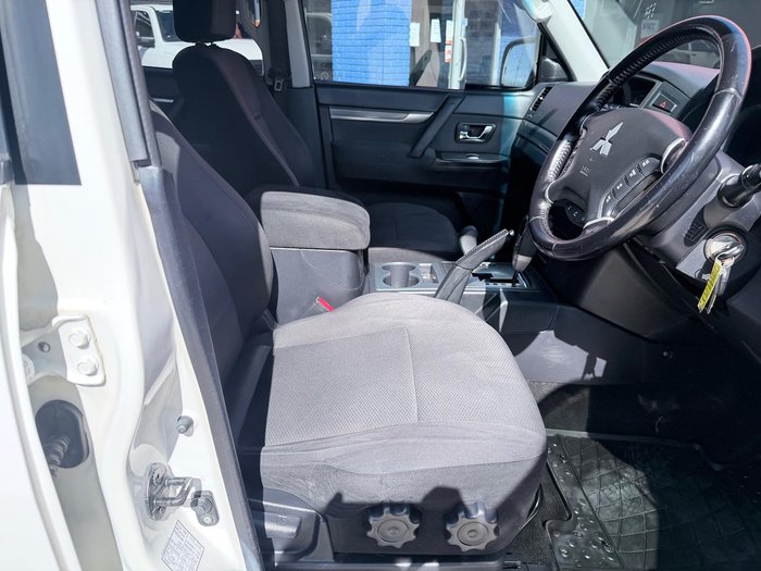 2011 Mitsubishi Pajero GLS NT MY11 4X4 White