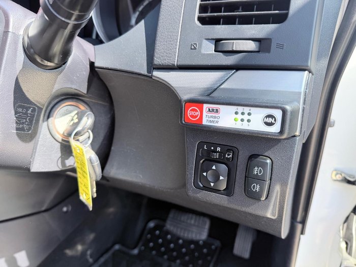 2011 Mitsubishi Pajero GLS NT MY11 4X4 White