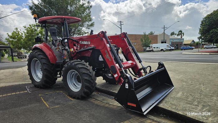 2026 CASE IH Farmall 85C + Loader