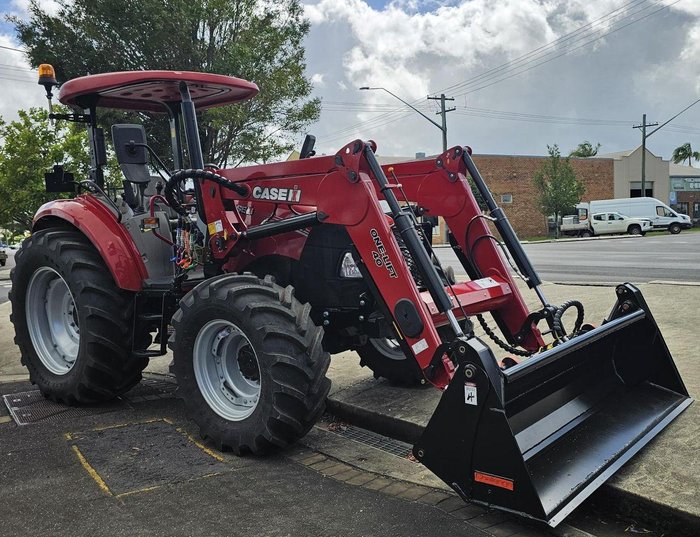 2026 CASE IH Farmall 85C + Loader Red