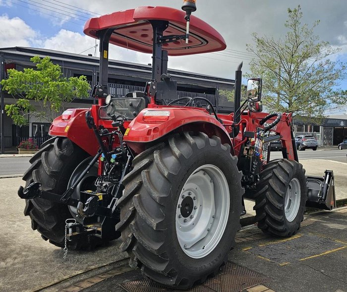 2026 CASE IH Farmall 85C + Loader Red