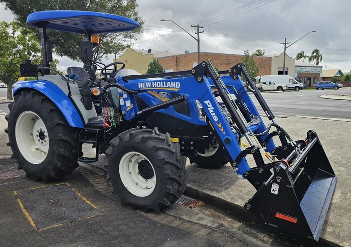 2025 New Holland T4.75S + Loader