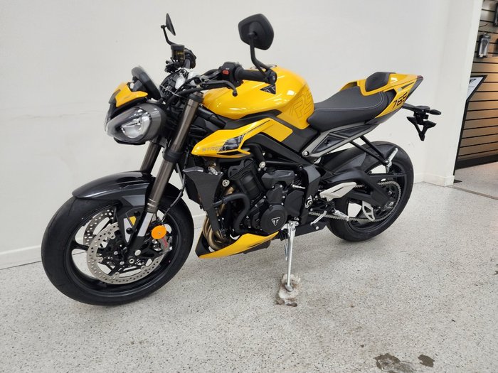 2026 Triumph STREET TRIPLE RS Yellow