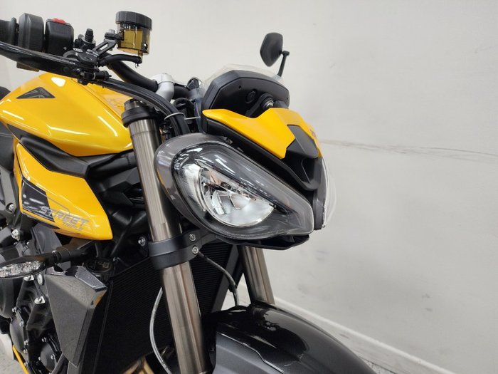 2026 Triumph STREET TRIPLE RS Yellow