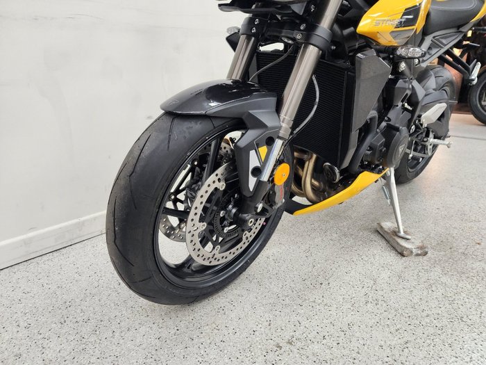 2026 Triumph STREET TRIPLE RS Yellow
