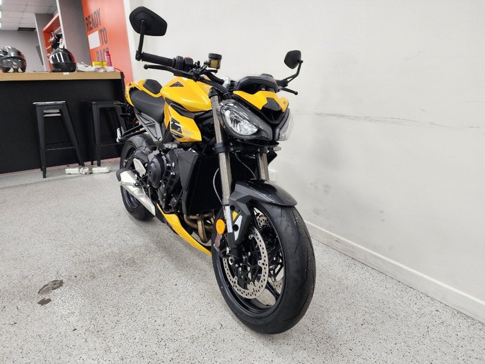2026 Triumph STREET TRIPLE RS Yellow
