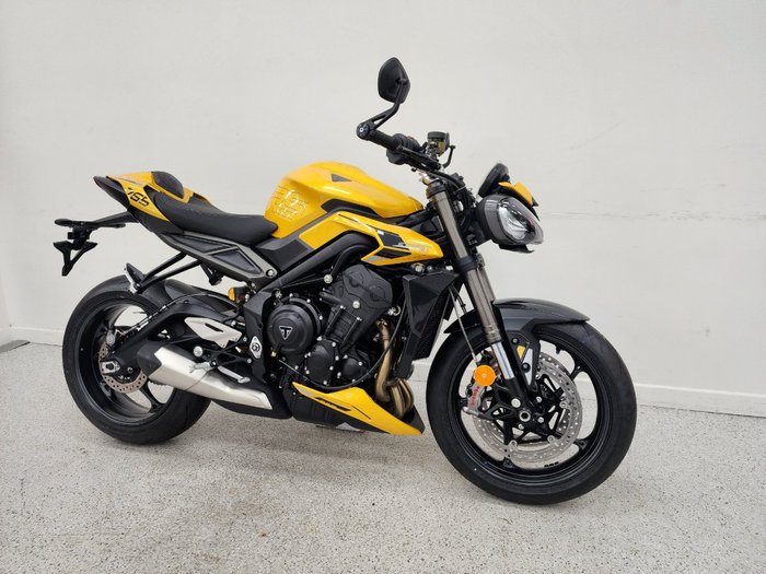 2026 Triumph STREET TRIPLE RS Yellow
