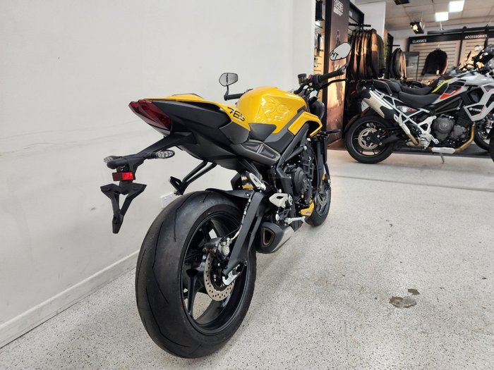 2026 Triumph STREET TRIPLE RS Yellow