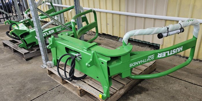 2026 Hustler Lm100 Soft Hands Green