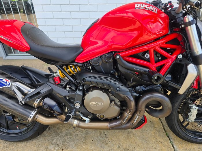 2014 DUCATI MONSTER 1200 Red