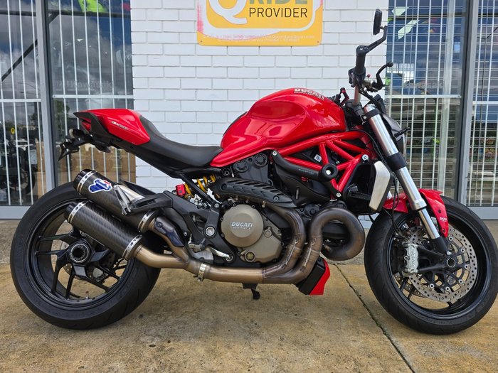 2014 DUCATI MONSTER 1200 Red
