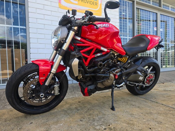 2014 DUCATI MONSTER 1200 Red