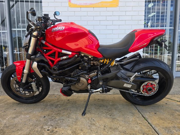 2014 DUCATI MONSTER 1200 Red