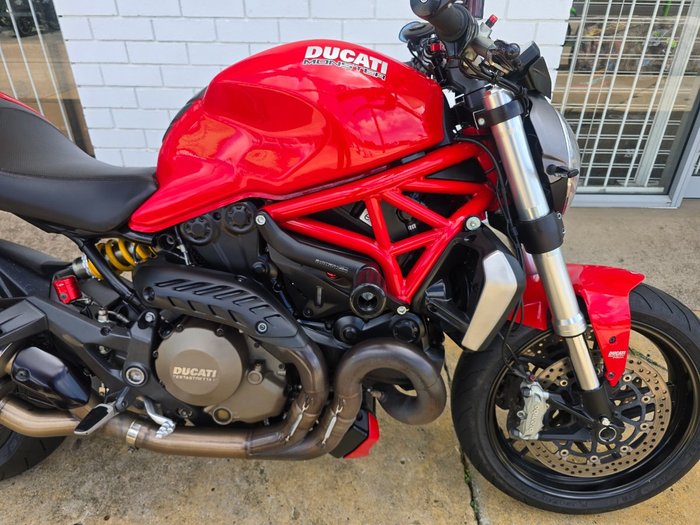 2014 DUCATI MONSTER 1200 Red