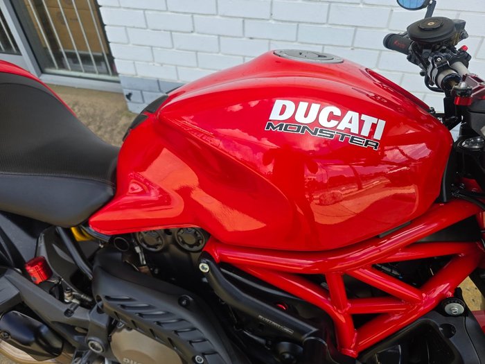 2014 DUCATI MONSTER 1200 Red