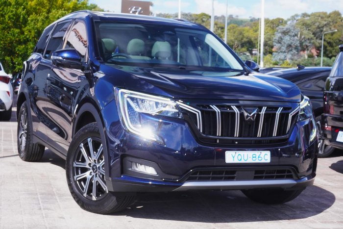 2023 Mahindra XUV700 AX7L