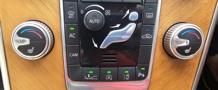 2017 Volvo XC60 D4 Luxury MY17 AWD Power Blue