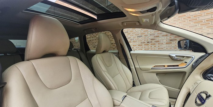 2017 Volvo XC60 D4 Luxury MY17 AWD Power Blue