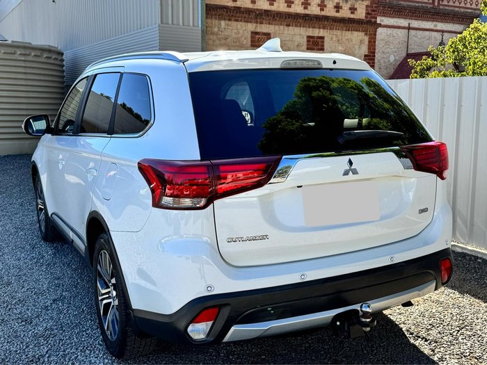 2018 Mitsubishi Outlander LS