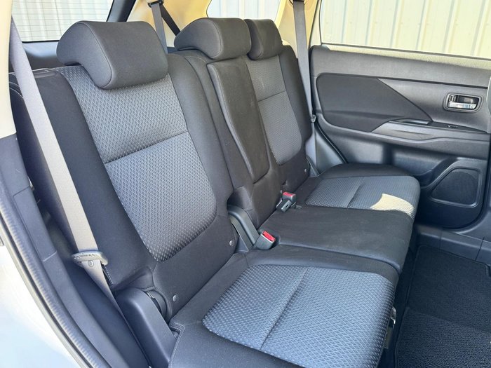 2018 Mitsubishi Outlander LS